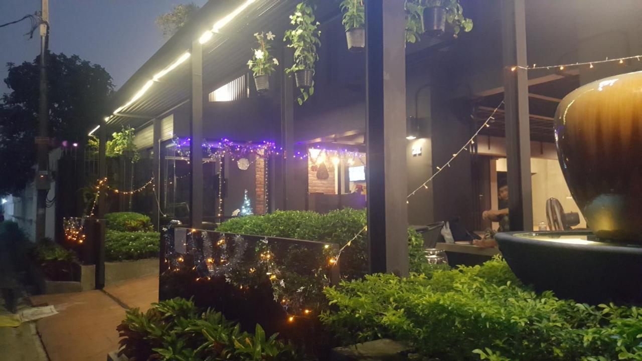 Bangkok Bed Place Екстериор снимка